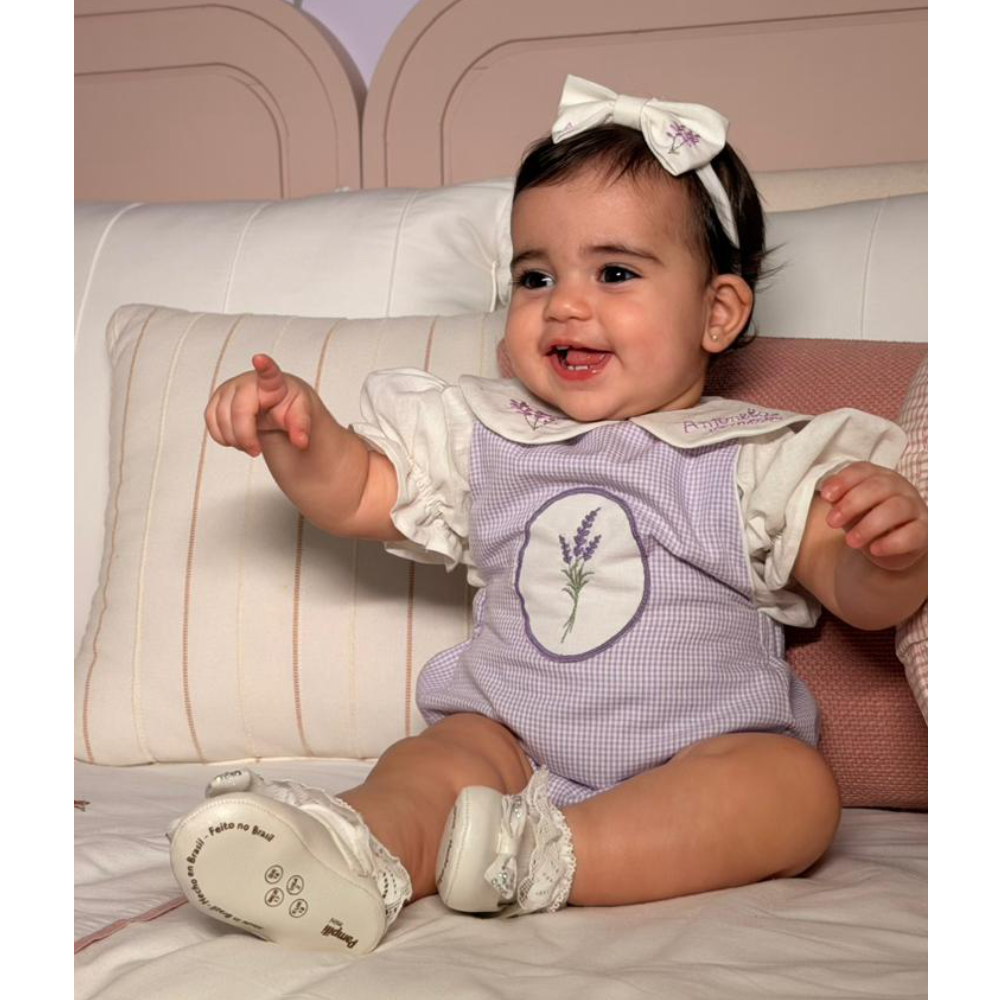 Antonela com 10 meses