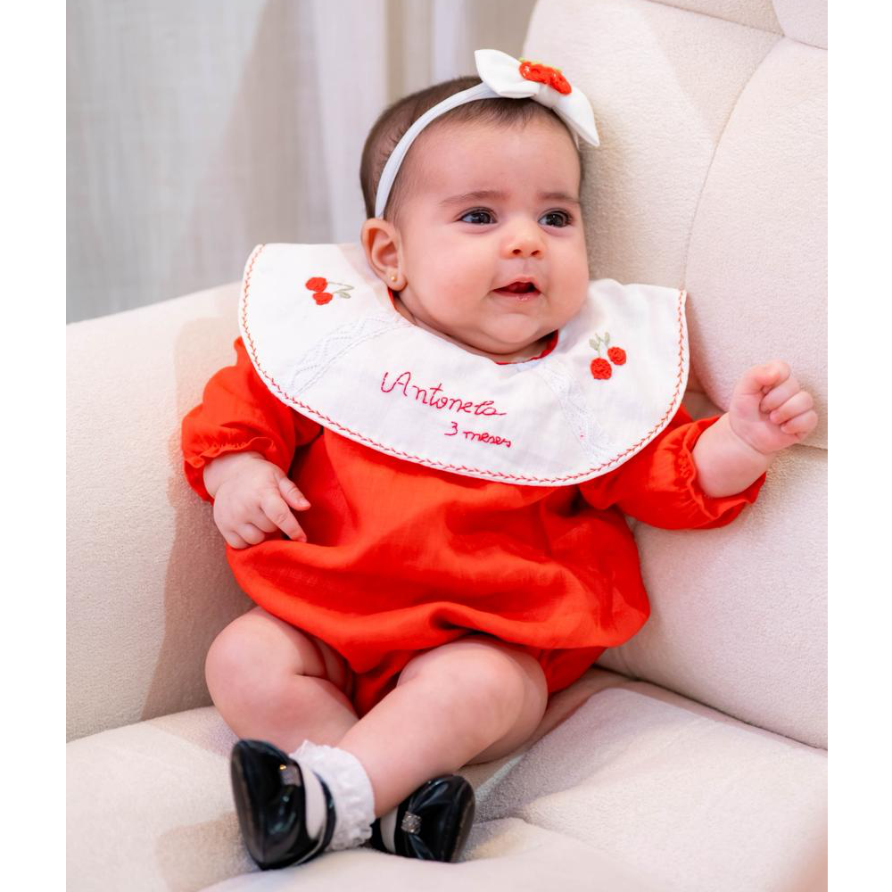 Antonela com 3 meses